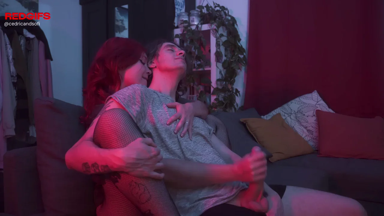 Love playing with his cock ♥