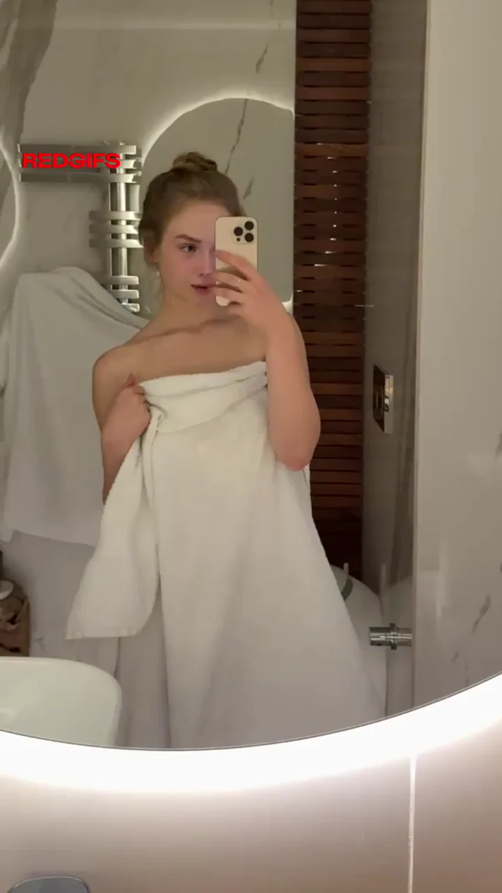 Skinny Blonde Babe Teasing in Towel 💛🔥