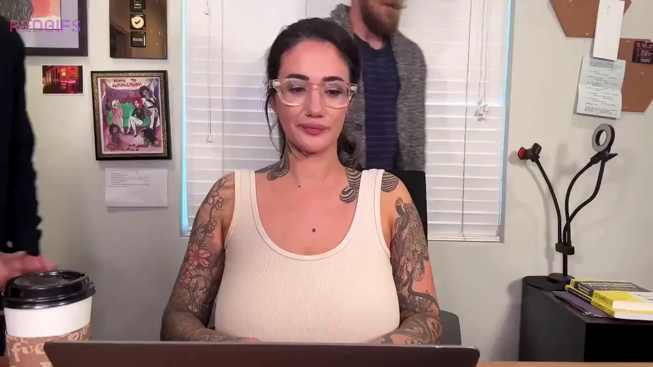 I love how oblivious she's acting.