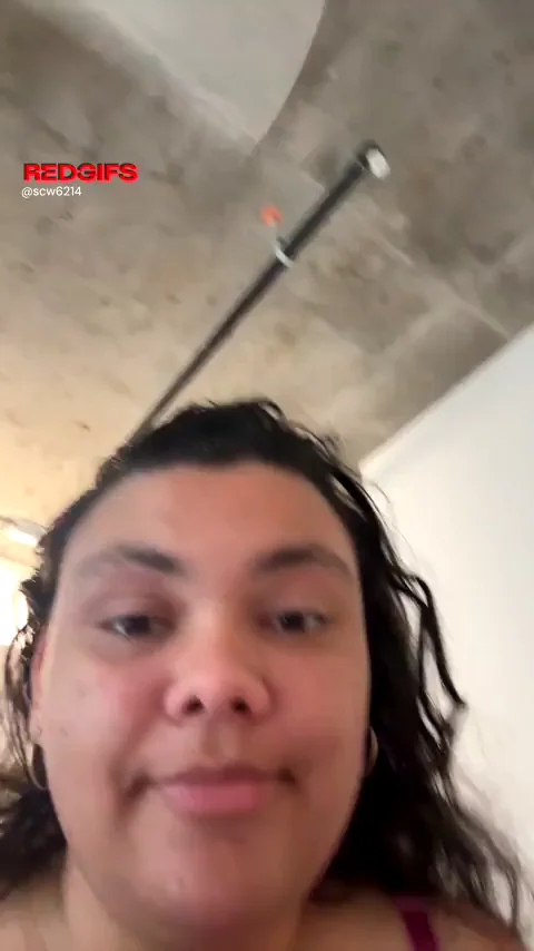 i love deepthroating my favorite dildo 🥰