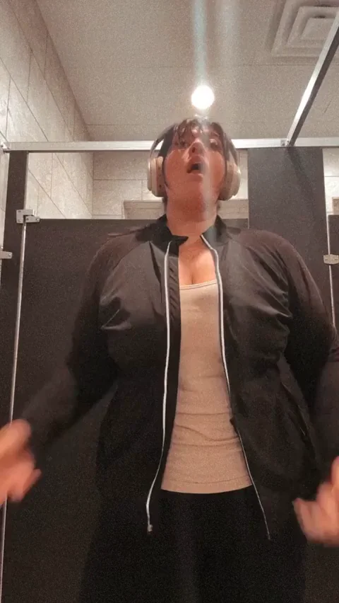 The slutty girl from the gym invites you to the locker room… then…