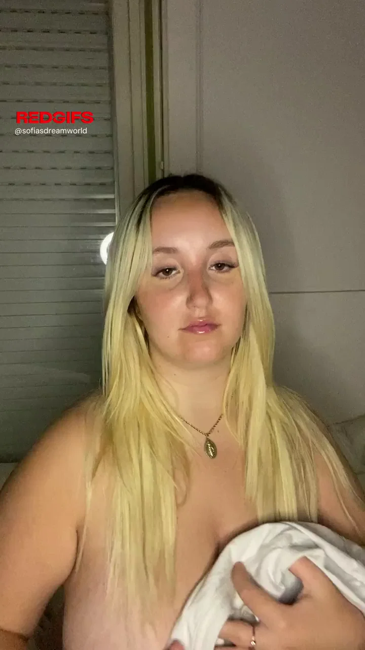 Do you think an alt chubby girl is your type?