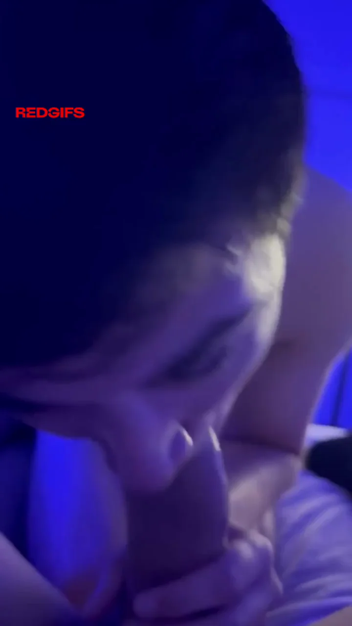 Sucking a curious older man while my bf was at work 🥵