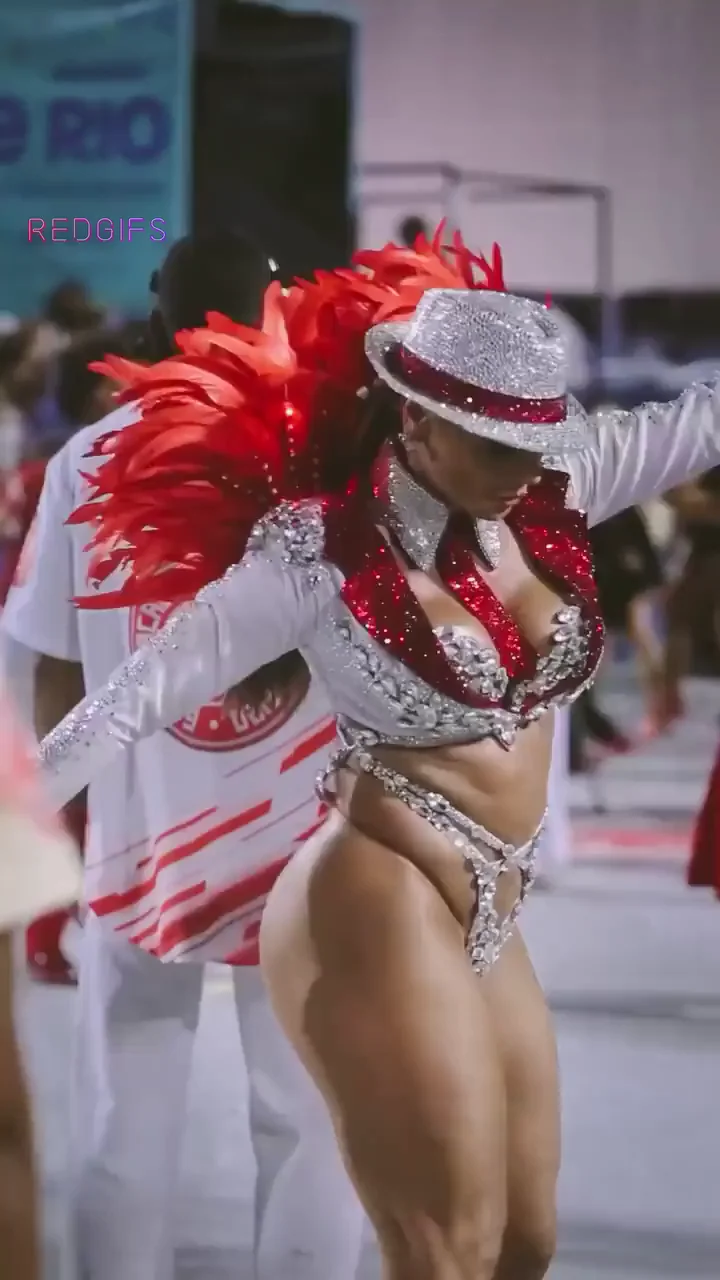 Viviane Araújo's Carnival Booty Shake 🔥🍑💃