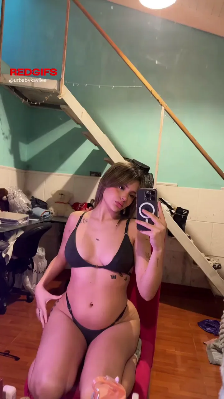 hoping to finally catch ur eye F18