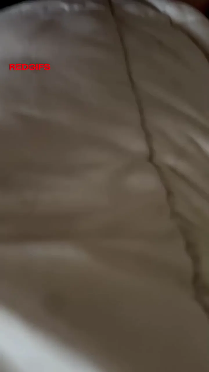 🔥 MILF Pussy Edged Relentlessly with Pink Vibe 😈🍑