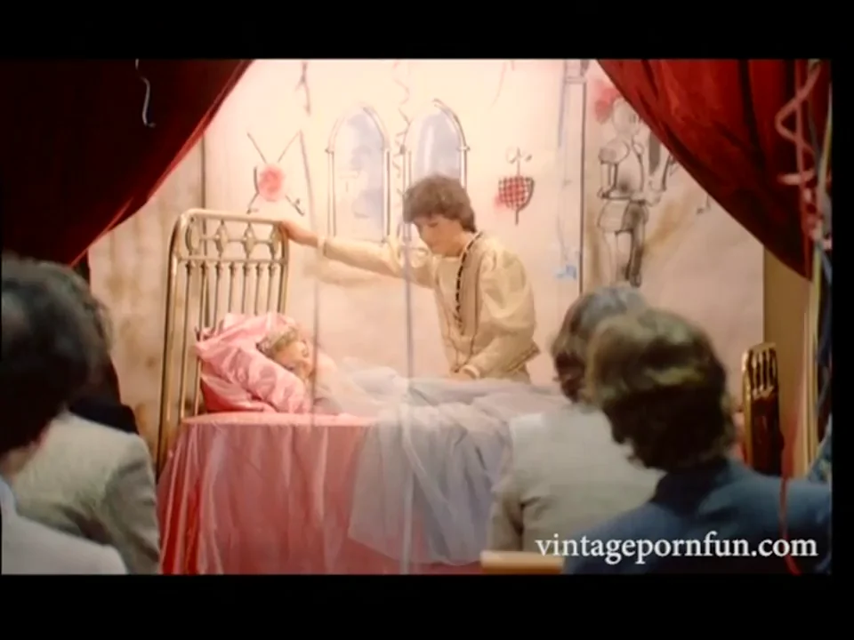 When Sleeping Beauty does not Wake Up to a Kiss [01:00]