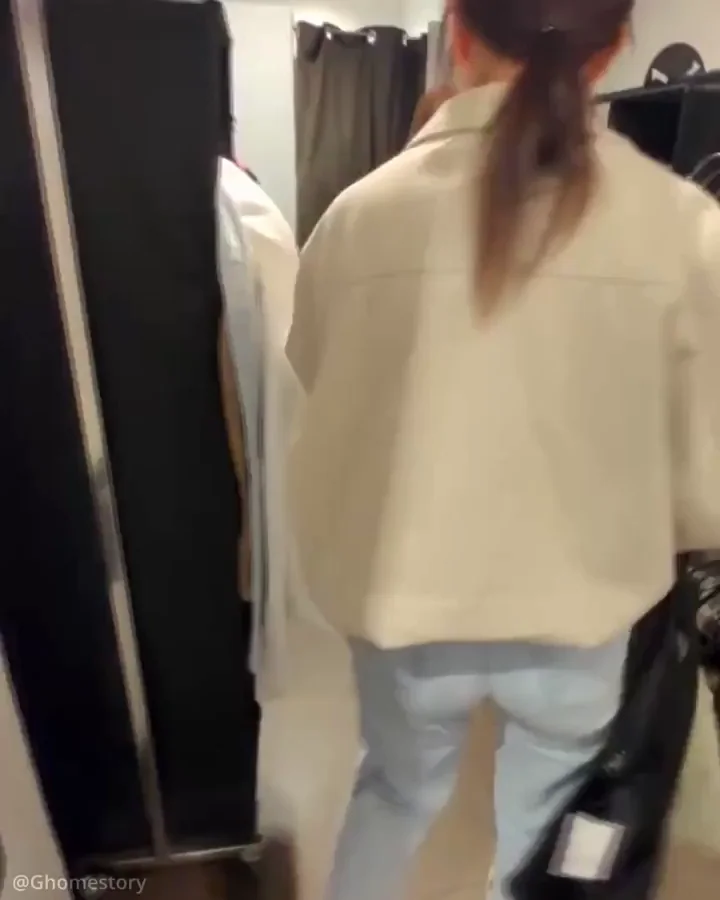 🛍️ Slutty BJ for a Free Dress in Store Fitting Room! 💦 (Ghomestory)