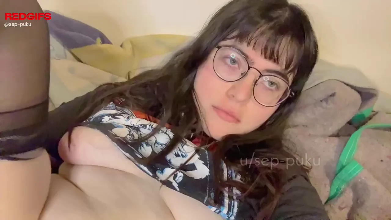 Soaked BBW Spreads Fat Hairy Pussy Wide 😈💦 How Would You Wreck It?