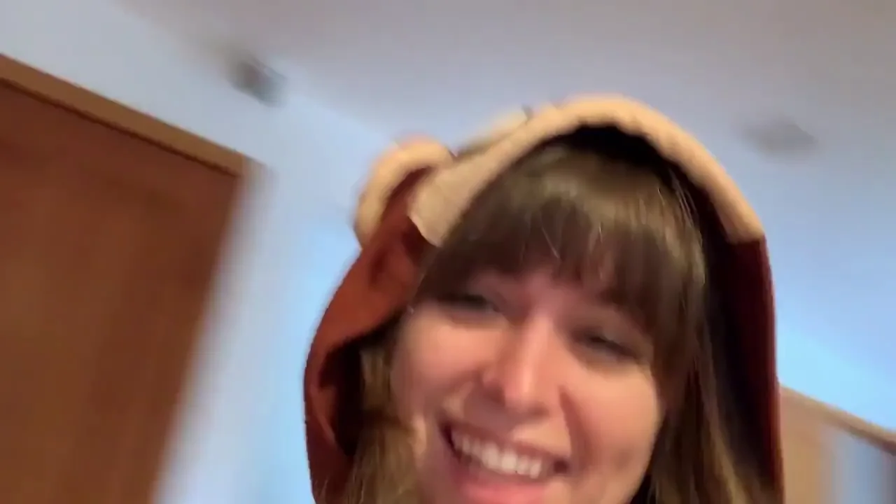 Riley Reid BTS! Even the Makeup Artist is Thick