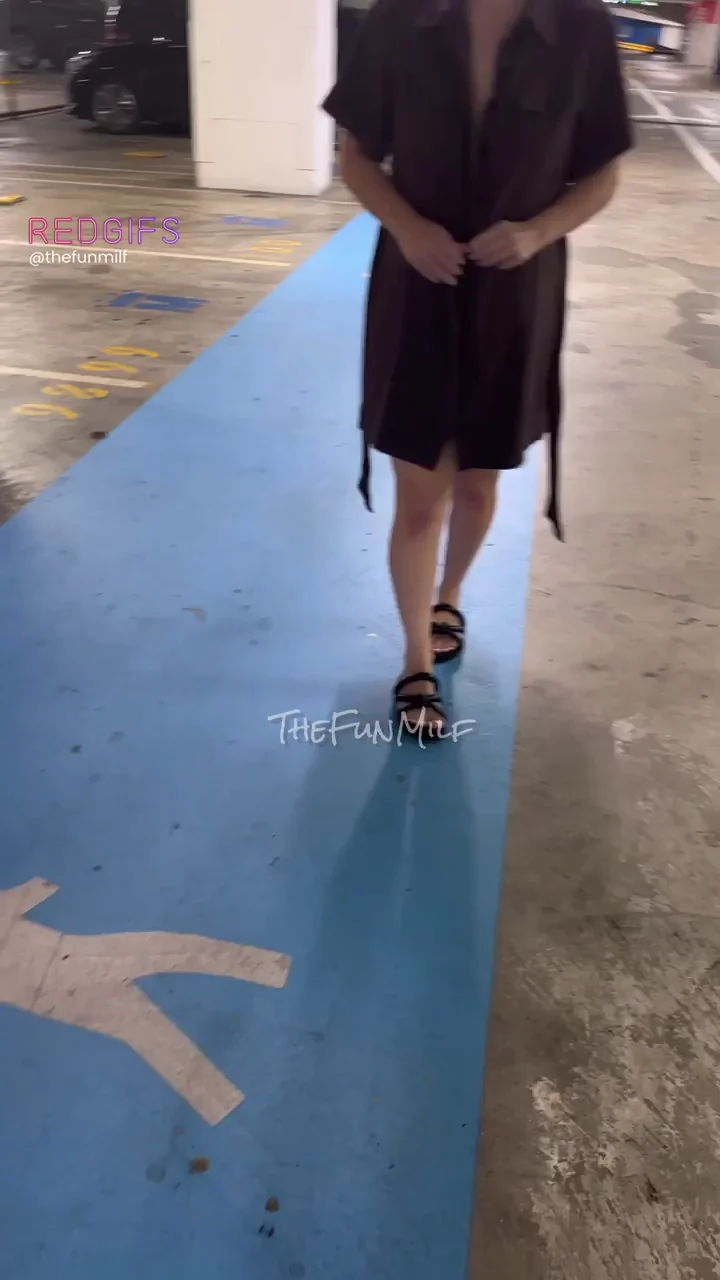 I got caught Showing off my mombod