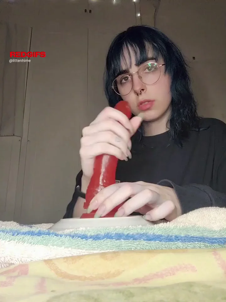Dildo Fills My Tight Trap Hole But Craves Real Cock 😩🍆💦