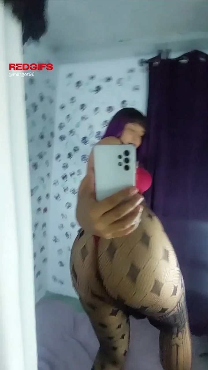 Feel That Massive Twerking Ass? 🍑🔥