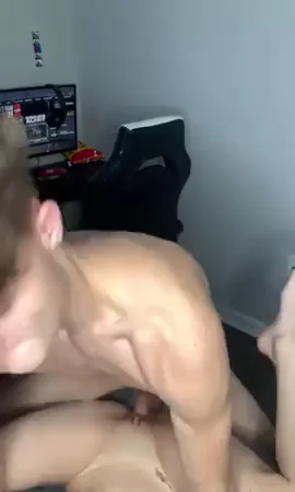 Twink's Killer Abs 😍🍆💦