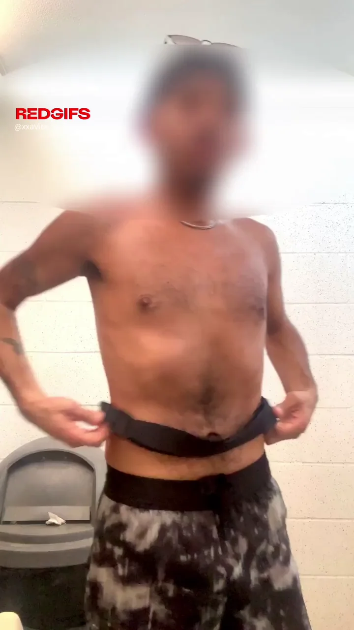 Daddy Coach Pins Me & Eats My Sweaty Locker Room Hole 😈🍑