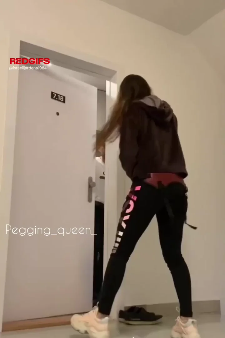 718 neighbour’s 😈🍆 reward  [domme]