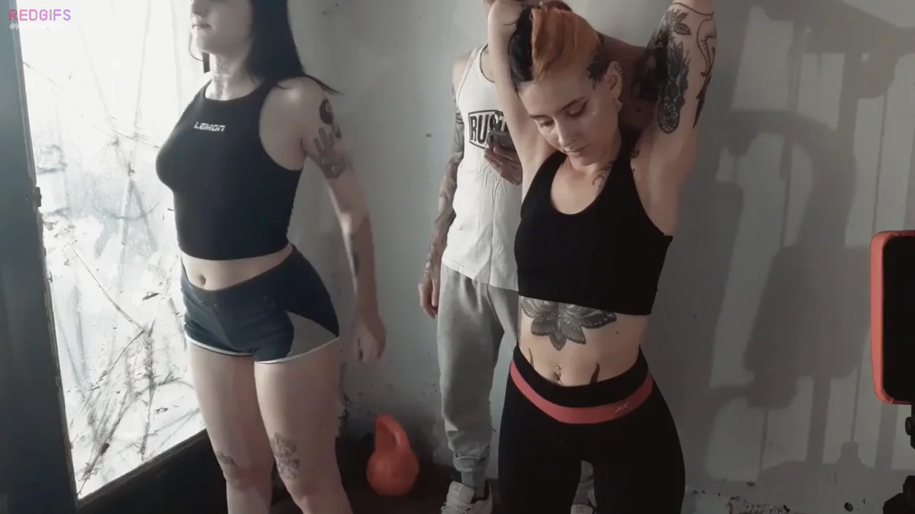 Alibaba Timestop Gadget Freezes Latina Roommates for Sneaky FFFM Fuckfest