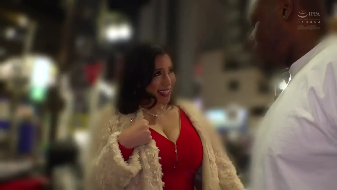 Asian slut picks up a black guy
