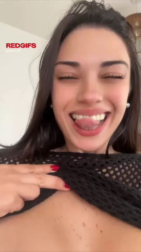Smile + big tits