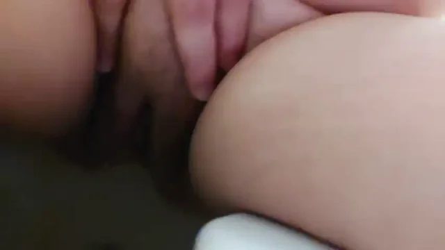 Morning Wood Wake-Up: Slutty Curves Devour Throbbing Shaft