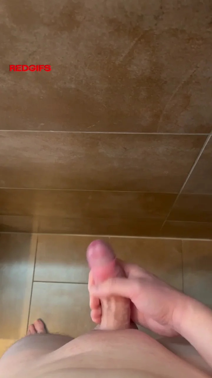 Shower Stall Cleanup: Dude's Thick Cock Needs Your Tongue!