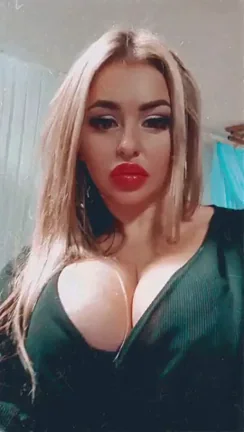 I'm conducting an experiment, tell me did you look left or right at the beginning ?)
