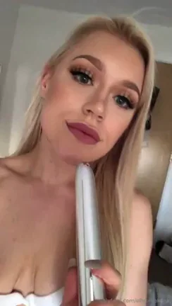 Blonde Bombshell Sucking Dildo & Jiggling Juicy Ass 🍑💦🔥