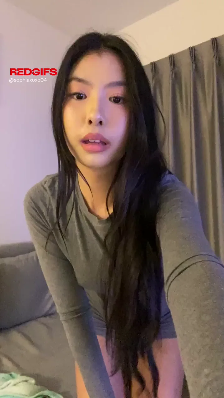 Polite Asian Slut Begs: Fuck Me Please? 😈🍑