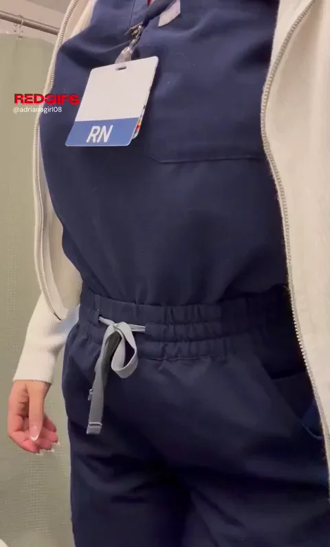 What I wear to work versus what Reddit gets to see