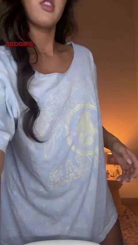 Flat Natural Tits or Fake? Petite Teen Tease 🔥🍒