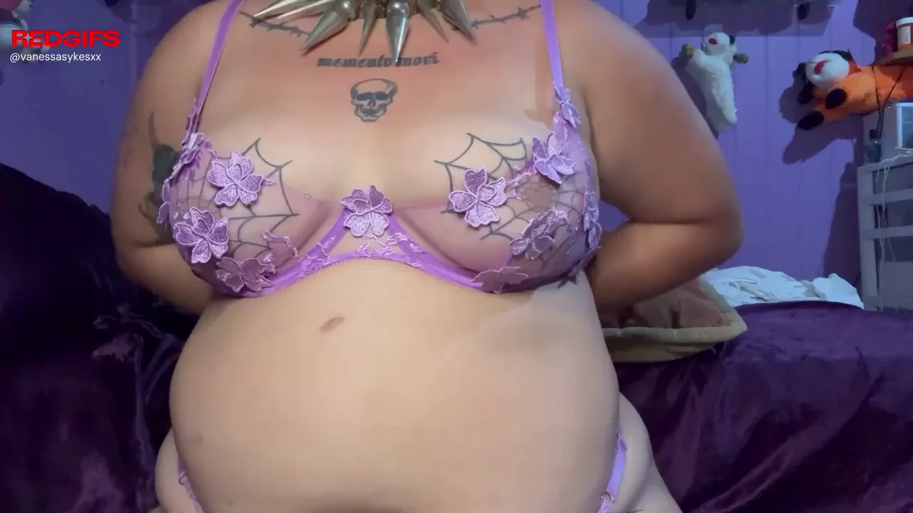 Just wanted to reveal my boobies to yall <3