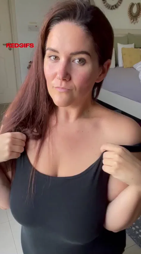 5’3 and 36GG… wanna see?