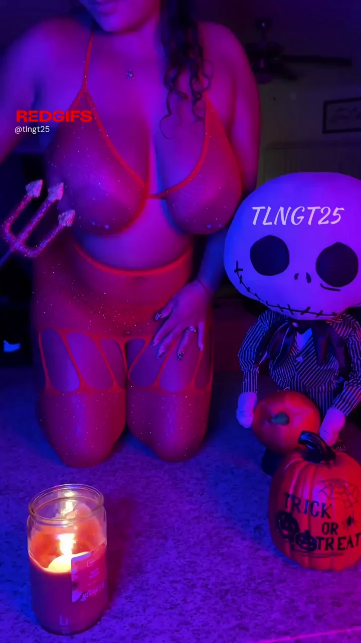 🔥 Don't Poke These Massive Latina Bear Tits! 🐻🍈🍈