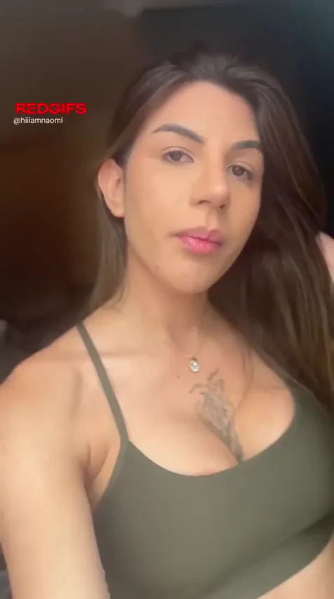 🍆 Big Enough for Ya? Futa Babe Shows Off Her Monster Cock! 💦