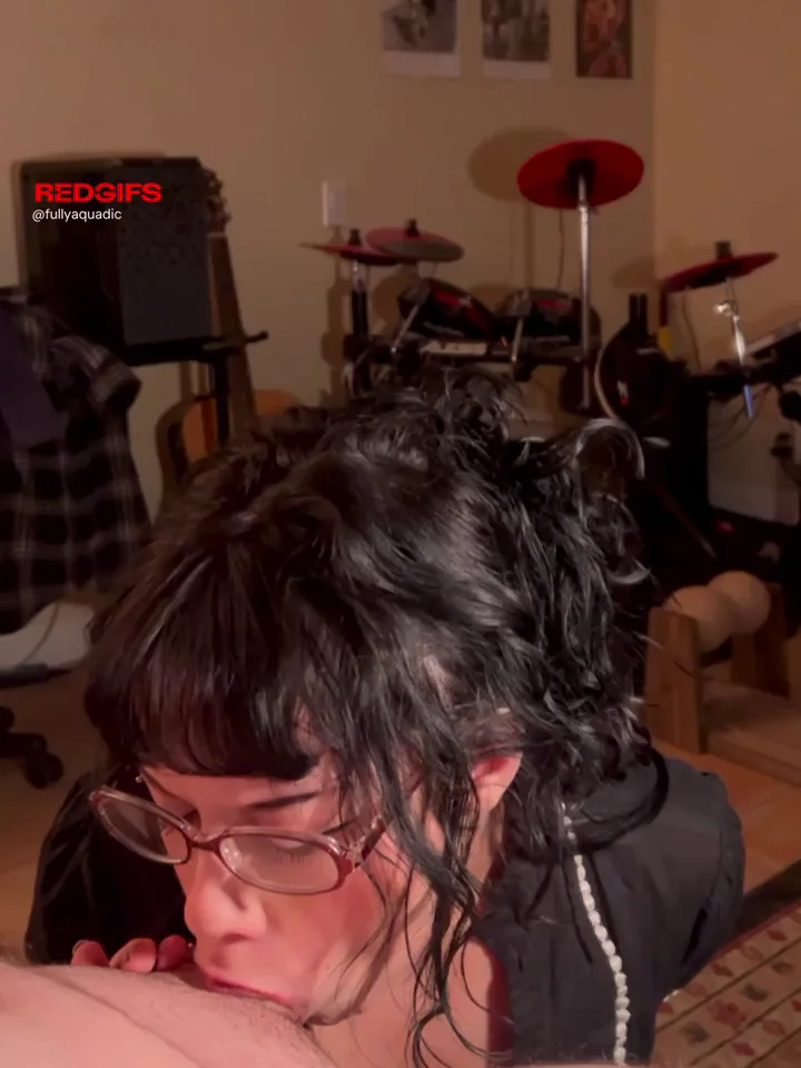 Goth Babe's Elite BWC Deepthroat Skills 😈🍆💦