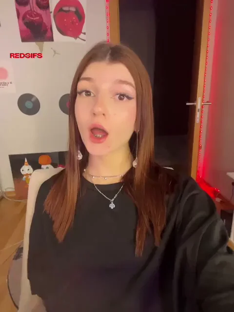 smash or pass on this alt vibe?