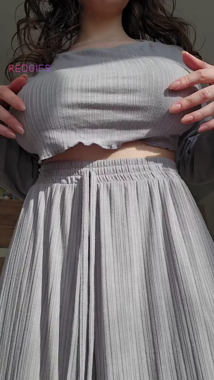 Busty Babe Wins Every Debate with Her Massive Naturals 🤭