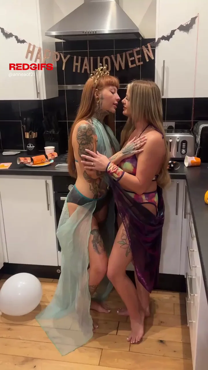 Hot Halloween Kitchen Makeout with Inked Cosplay Babes