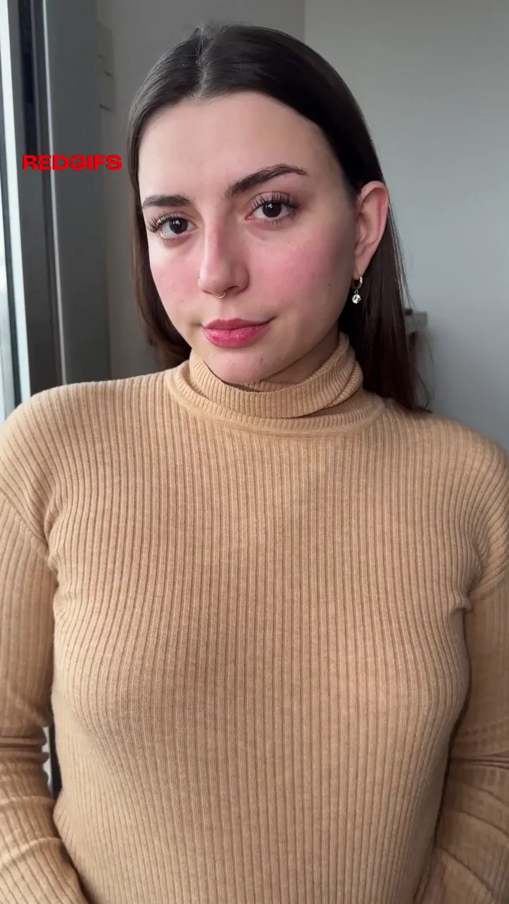 Can small tits give you a boner?