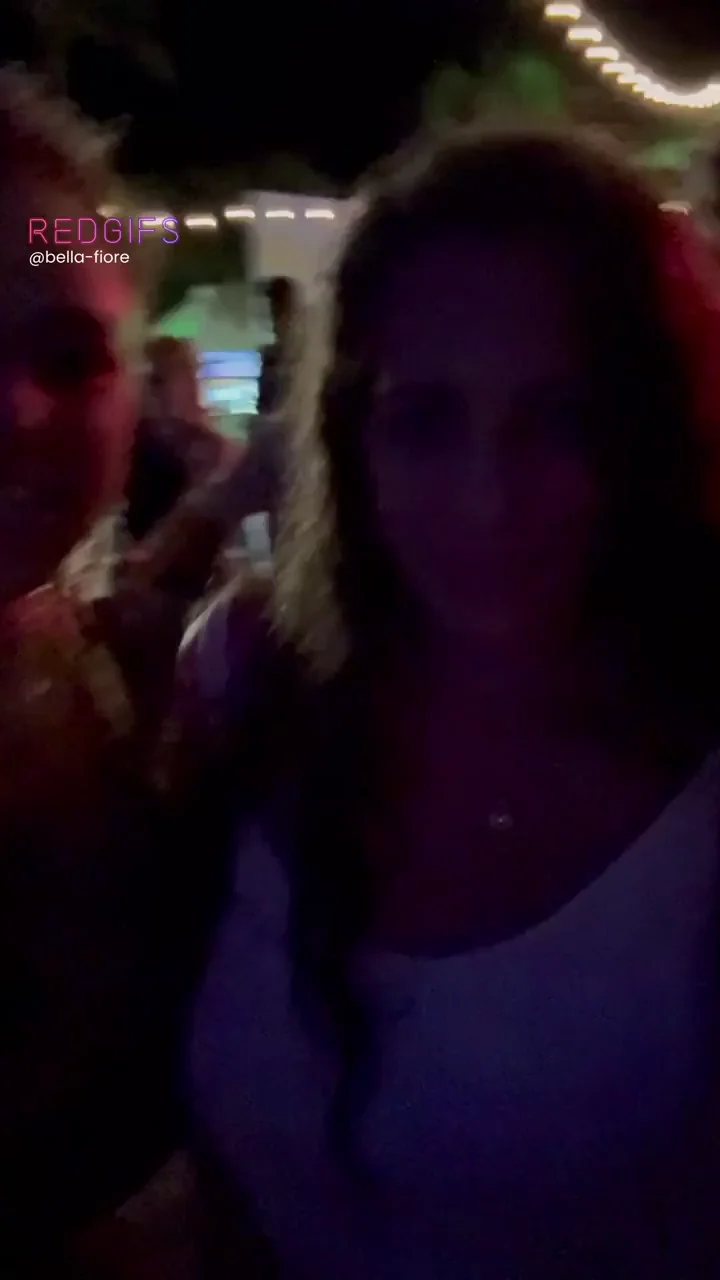 Lets party!! [GIF]