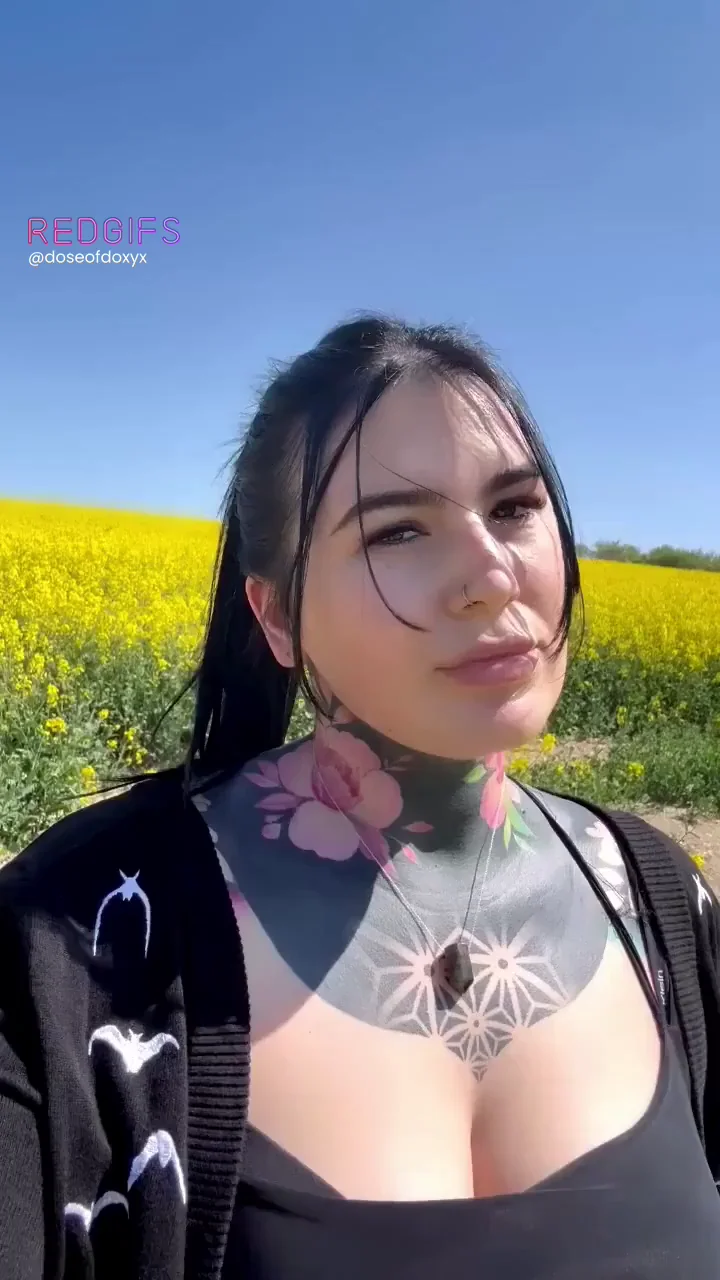 Is she pretty enough for you ?