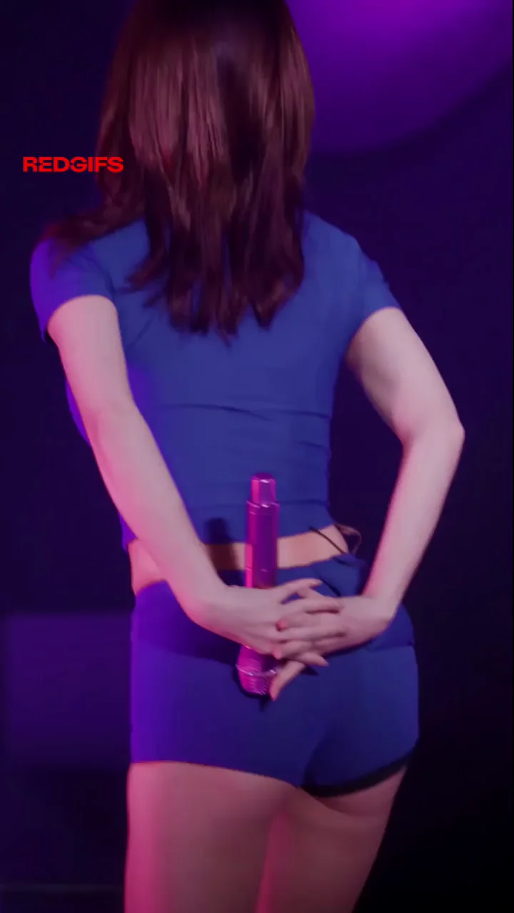TWICE Momo's Tight Japanese Phat Ass Twerking in Tiny Blue Shorts