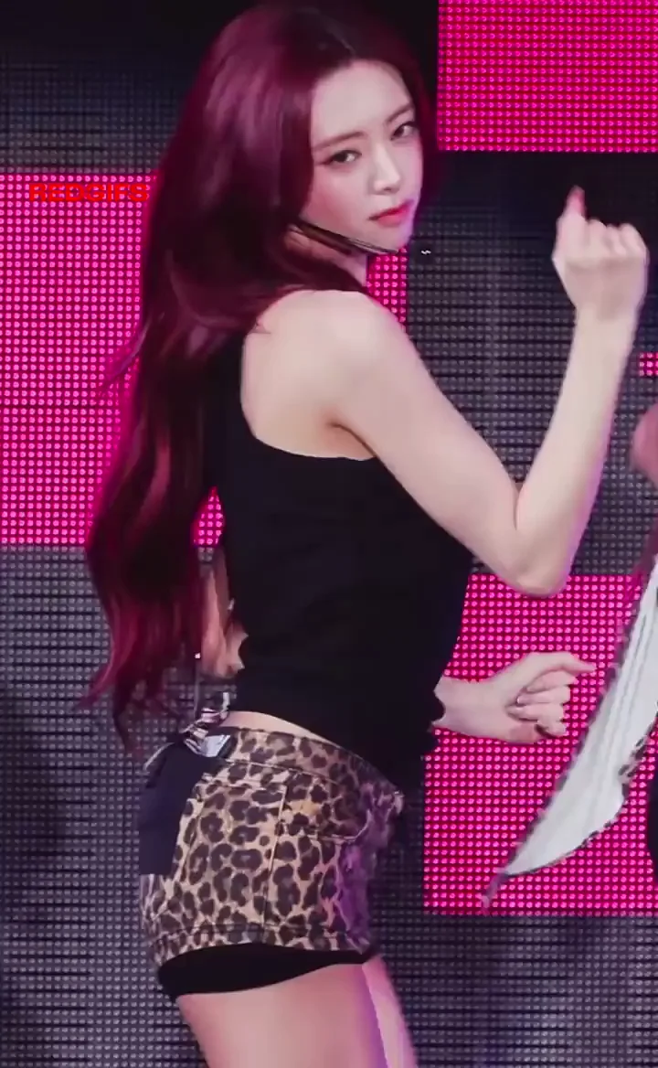 ITZY - Yuna