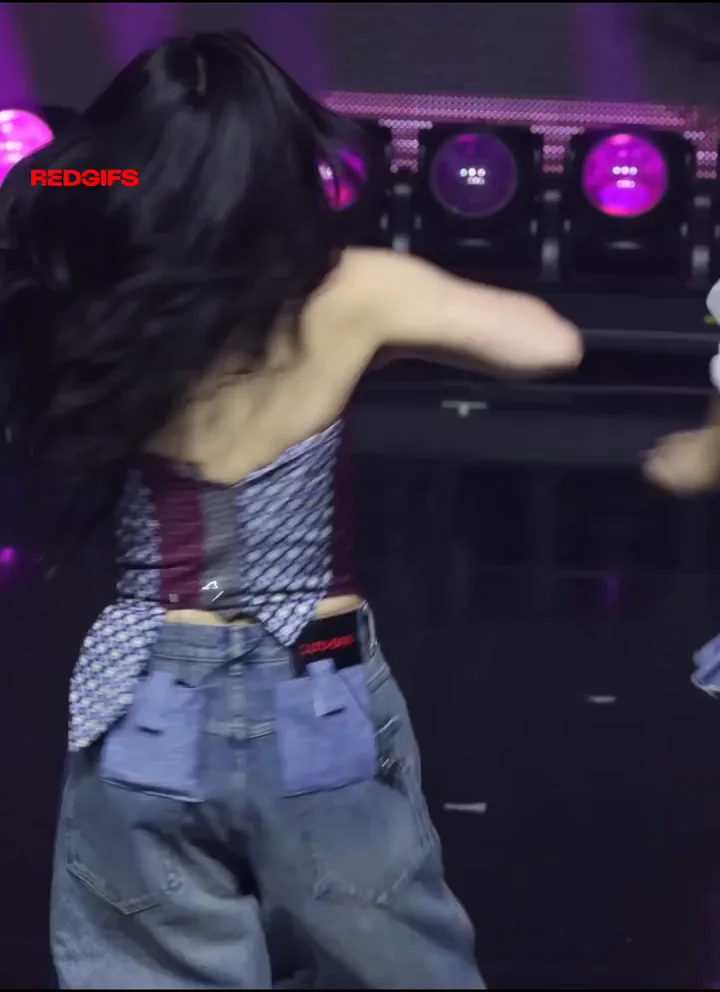 🔥 Wheein Mamamoo Kpop Tease in Tiny Pasties & Baggy Jeans 💦