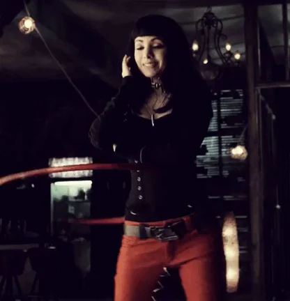 Nice hip action from Ksenia Solo.