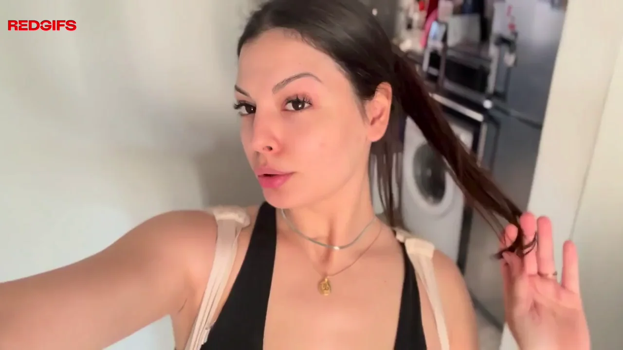 🔥 Perfect Latina Tits Tease 💦
