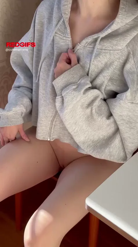 I can't hide my teen body