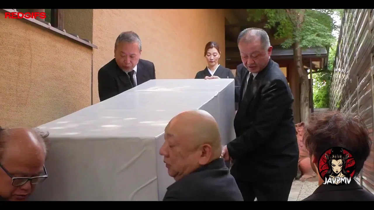🔥 ROE-316 Son Claims Horny Mom Shoko Matsumoto After Hubby's Funeral 💦