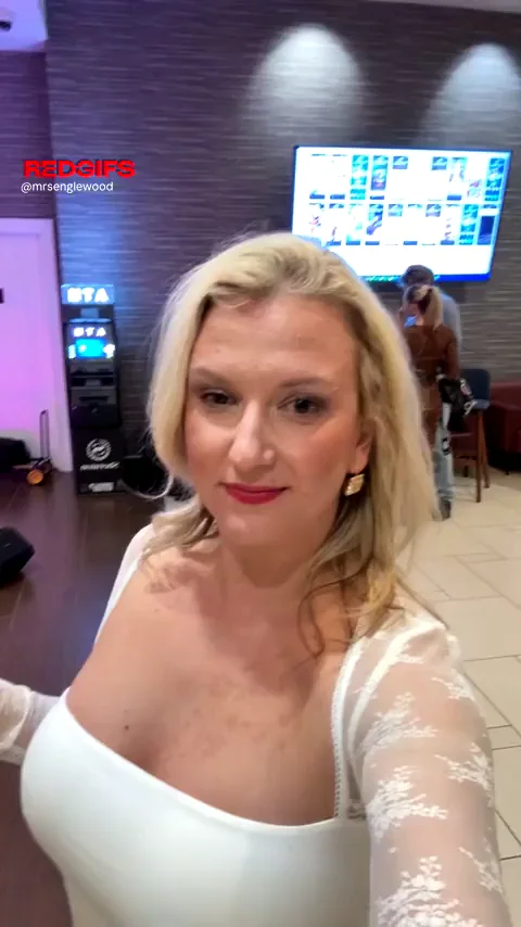 At the meet &amp; greet at Exxxotica last night