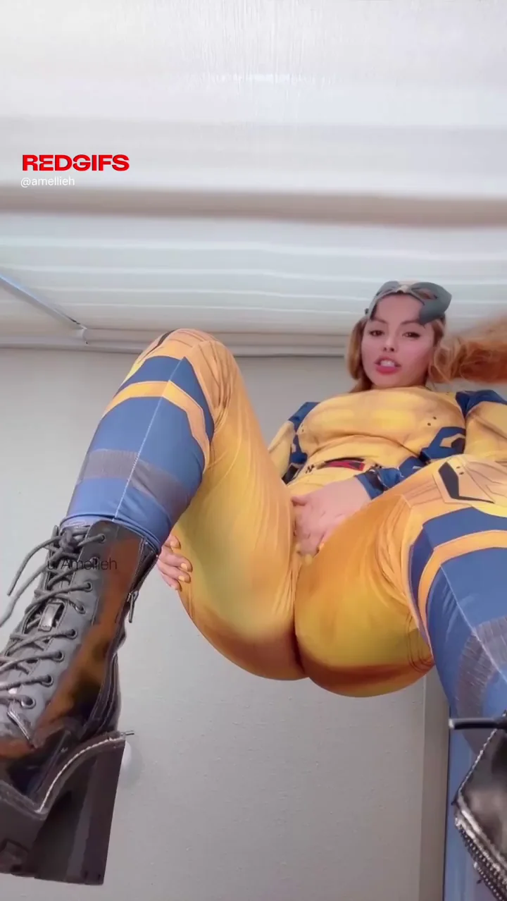 Amellieh's Wolverine Tease: Cameltoe Crotch Grind in X-Men Catsuit